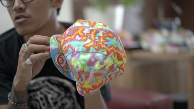 Faisal baso jadi inspiring people dibalik brand mujiono cycling caps. Emang keren nih orang!